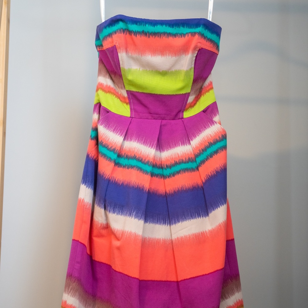 Shoshanna Strapless Dress with Pockets! size 0